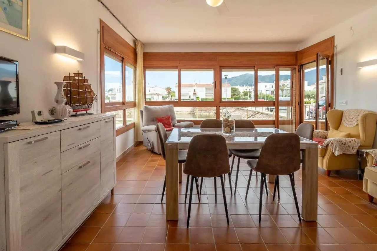 アパート Sant Carles 20 Apartamento Con Vistas Al Mar ジローナ スペイン